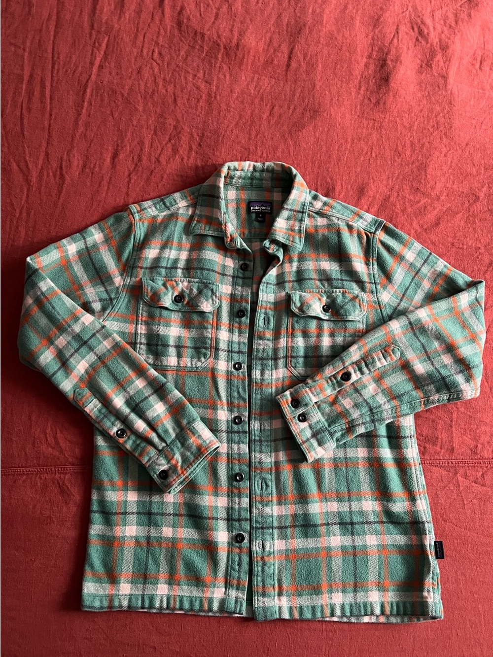 Patagonia Men’s size small organic cotton flannel shirt